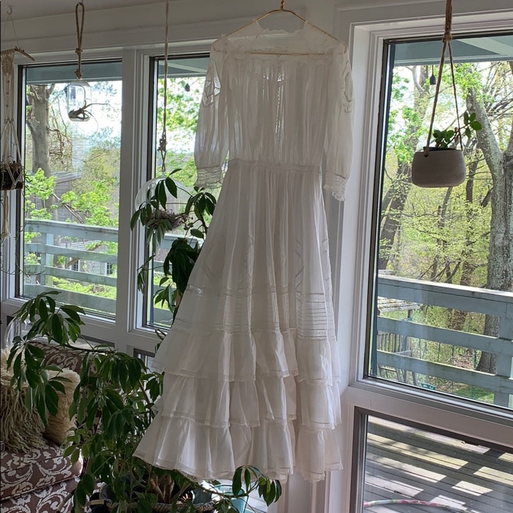 Vintage wedding dress